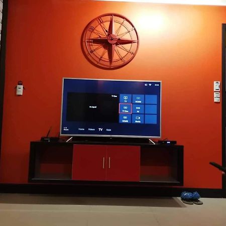 Cubao Manhattan Heights Unit 11Pq Tower B, 1Br Quezon City Exteriör bild